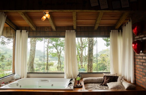 Rancho Queimado Ski Chalet | Chalé Caminho do Sol - 2 - Com Jacuzzi e Lareira