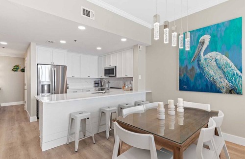Fort Walton Beach - Destin Condo | New Remodel Leeward Key 1002| 2Bed/2 Bath| Large Corner Unit| Beach Service
