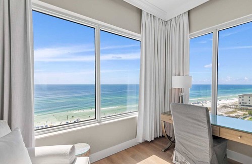 Fort Walton Beach - Destin Condo | New Remodel Leeward Key 1002| 2Bed/2 Bath| Large Corner Unit| Beach Service