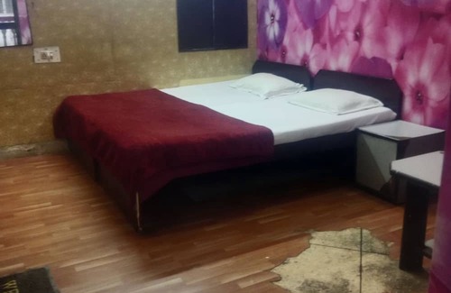 Taj Ganj Cabin | Raj Home Stay Near Taj Mahal