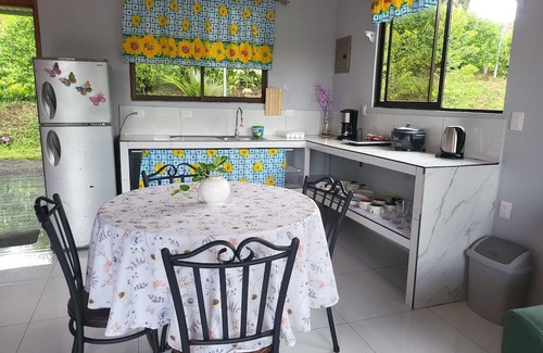 Bijagua House | Book and relax with your family in this quiet place, enjoy a comfortable stay