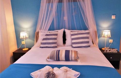 Antipernoi Villa | Villa 'Casa Di Helena Luxury Corfu' with Mountain View, Wi-Fi and Air Conditioning