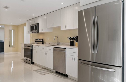 Gulf Coast Acres House | NEW LISTING! Tranquil Getaway: Relax in our Peaceful Haven by RedAwning