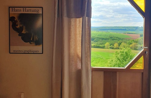 Quemigny-Poisot House | Gite Pour 4 Personnes Entre Dijon et Beaune Avec vue et Bain Nordique Jacuzzi