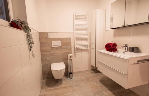 Weerberg Apartment | Apartment with terrace, 70m to the ski bus