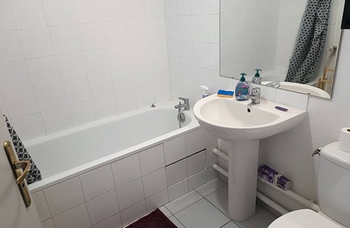 Port Marianne Apartment | Studio 29m2, Quartier Réputé, Parking Terrasse Centre15min mer 8 km Direct Tram