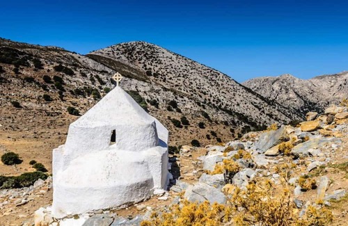 Agios Prokopios Apartment | Spacious 1BR Suite in Naxos Greece