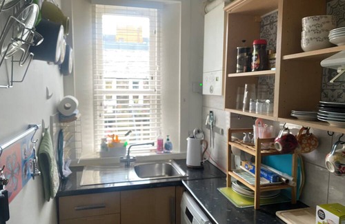 Tollcross Cottage | Charming 2-bedroom cottage in enchanting central location in Edinburgh