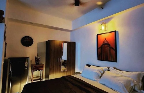 Gomti Nagar Apartment | Hotel Vyom(Family & Couple)