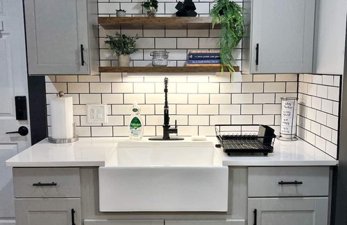 Syracuse Apartment | Newly renovated 2-bedroom apartment in welcoming Syracuse with AC, WiFi and Hea