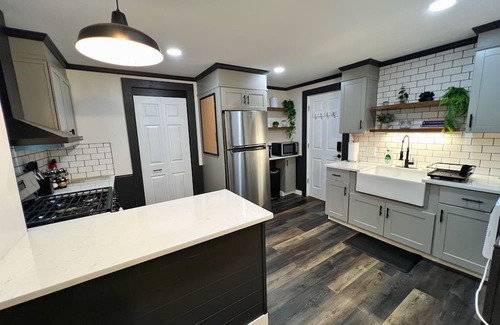 Syracuse Apartment | Newly renovated 2-bedroom apartment in welcoming Syracuse with AC, WiFi and Hea