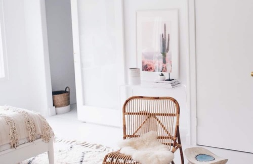 Green Hills House | Tranquil Oasis in Green Hills: Mid-Century Modern Suite with Zen Gardens