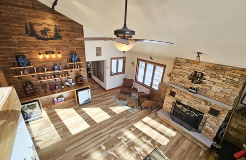 Stroudsburg Cabin | Pickle-ball & Volleyball Courts, In Ground Heated Pool, Central but Secluded