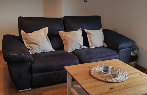 Benavente Apartment | Ático de dos Dormitorios con Terraza y Fácil Aparcamiento