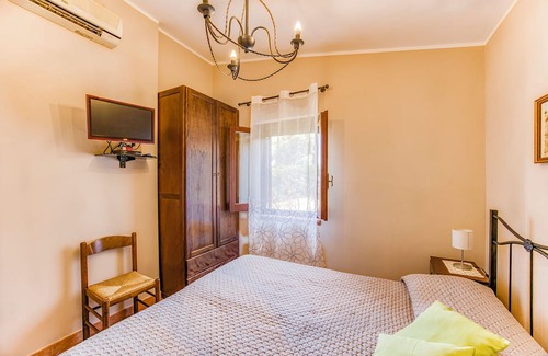 Casal Velino Villa | Local Stone Cottage With Shared Pool