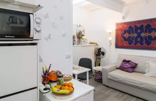 Barceloneta Apartment | Sunny studio 1 min from the BEACH