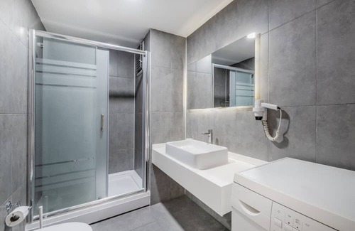 Mahmutbey Apartment | Residence Flat, 30 min to Istanbul Airport