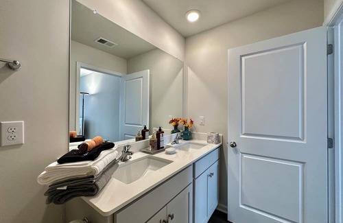 Absecon House | Entire Home, 3BD,2.5BA,3BR, Events, Pets allowed , experiences