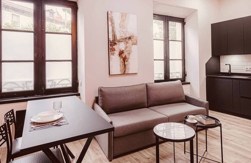 La Coruna Apartment | Downtown Plaza Suite