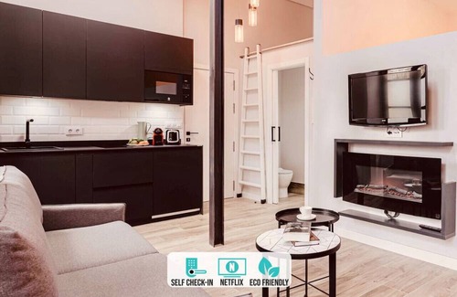 La Coruna Apartment | Downtown Plaza Suite