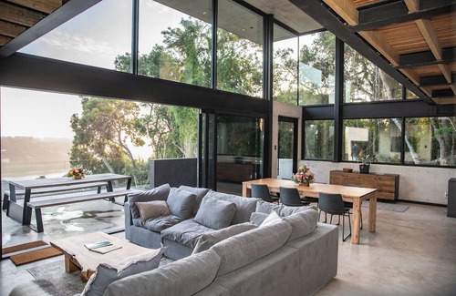 Wilderness House | Spacious Villa with Views