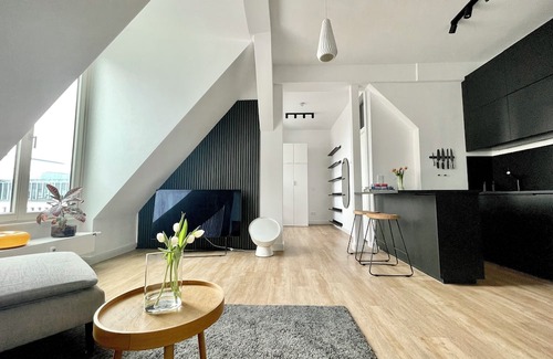 Wiesbaden Apartment | Super central, quiet design apartment in a historic building