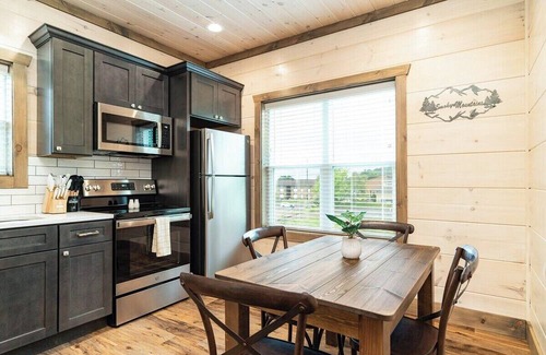 Pigeon Forge Cabin | 5 Minutes From Dollywood/In DwTn Pigeon Forge