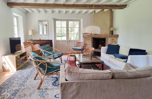 Autheuil-Authouillet House | Havre de Paix Entre Paris et Deauville - La Maison de la Foret