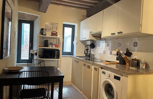 Manciano Apartment | Romantic tuscan tower house for 2