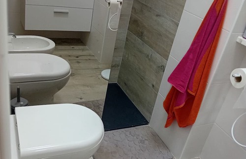 San Cataldo House | Holiday Home 'La Dimora Di Lucia' with Private Garden and Air Conditioning