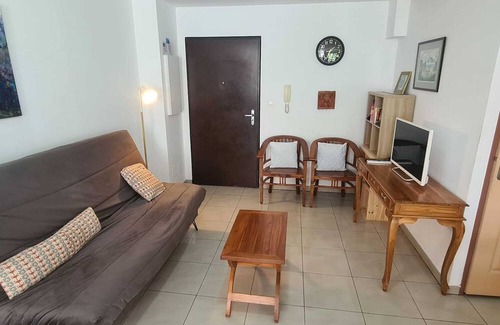 Saint-Denis Apartment | Homerez - Apt central Saint-Denis