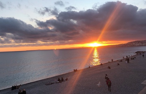 Le Piol Apartment | Studio Pleins Centre Ville a 5 Minutes de la mer et de la Gare à Pieds