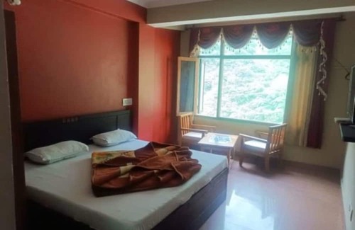 Mandi Hotel | Goroomgo Beas Zayka Mandi