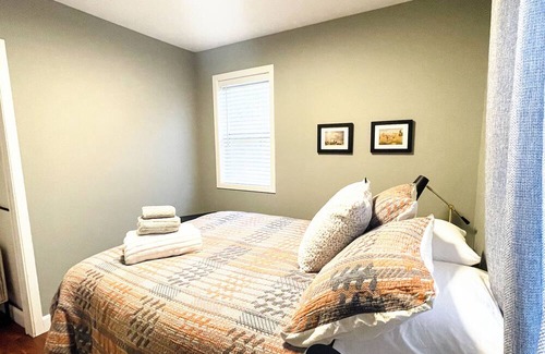 Naufrage Apartment | Remodelled Apartment w/water view, close to great hiking trails & Cavendish