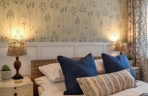 Newton Stewart Cottage | A stunning holiday cottage set in a quiet location of The Isle Of Whithorn, close to the seafront in