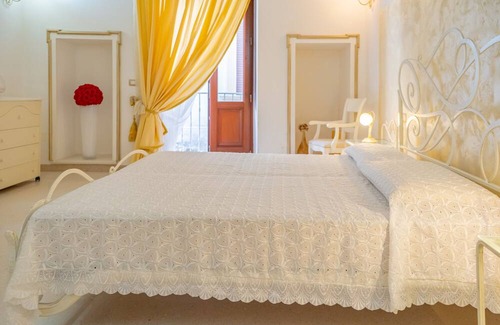 Presicce Apartment | Apartment 'Sds Nel Centro Storico Di Presicce2' with Private Terrace and Air Conditioning