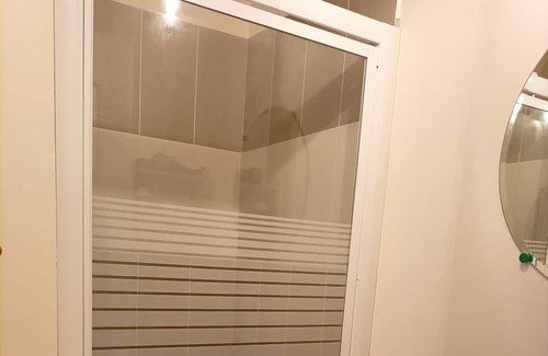 Franqueville-Saint-Pierre Apartment | Maisonnette 10 mn de Rouen, Proche de Toutes Commodités