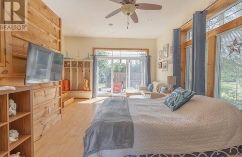 Bluewater Cottage | Barbara Street Lake Escape - Lake Huron Cottage - Sleeps 6