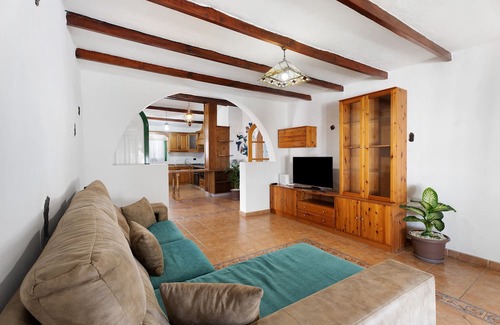 Granadilla de Abona Ski Chalet | 'Villa Duke' with Mountain View, Private Pool and Wi-Fi