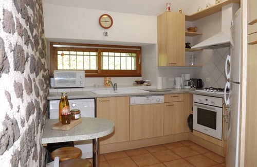 Mandailles-Saint-Julien Cottage | Gite Mandailles-Saint-Julien, 2 bedrooms, 4 persons