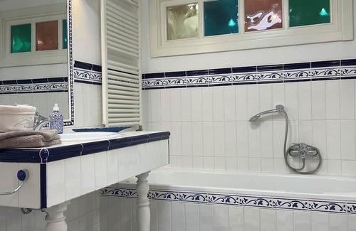 Ferrara Apartment | Elegant flat 5 min from the centre of Ferrara, with private garden and parking.