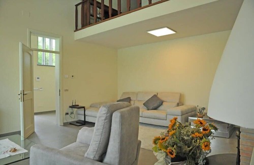 Seravezza Villa | Ideal 5 BR Villa With Pool