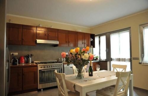 Seravezza Villa | Ideal 5 BR Villa With Pool