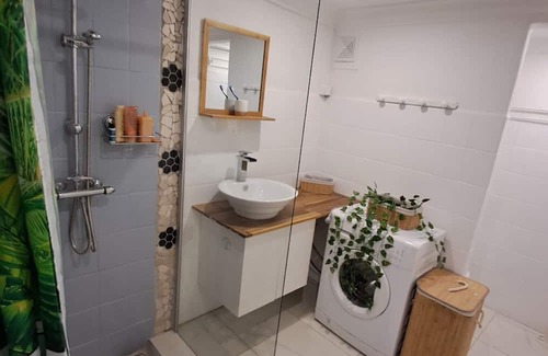 Belcourt House | Pakolyl house