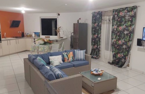 Belcourt House | Pakolyl house