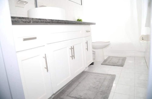 Bahama Reef House | Spacious 3 Bed -Central location