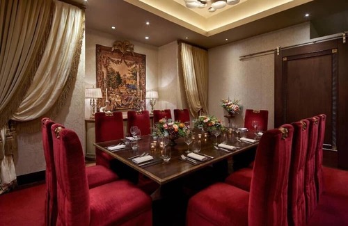 Connecticut Ave - K Street Apartment | Premier Room Near National Geographic Museum WDC