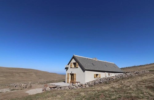 Le Vaulmier Cottage | Gite Le Vaulmier, 2 bedrooms, 4 persons