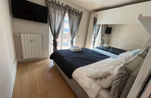 Monteverde Nuovo Apartment | Apartment 'Whitecate - Attico A Roma' with Private Terrace, Wi-Fi and Air Conditioning