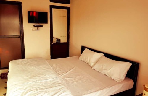 Lachhmangarh Hotel | Hotel Aashish Resort